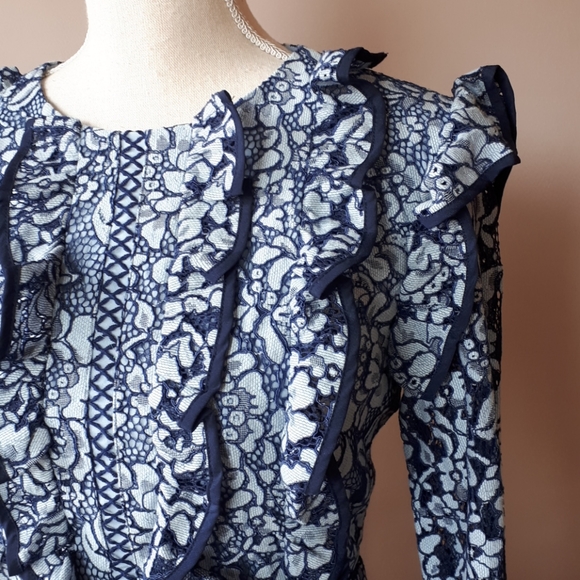 Keepsake lace dress - Picture 4 of 10